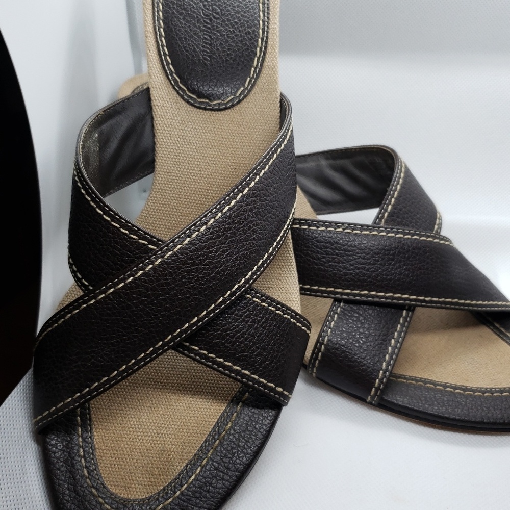 Mule sandals
